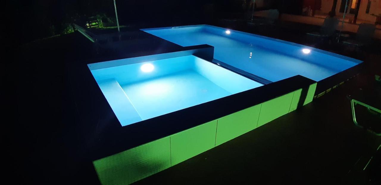 Maria Lemoni Swimming Pool Apartment Néa Szkióni Kültér fotó