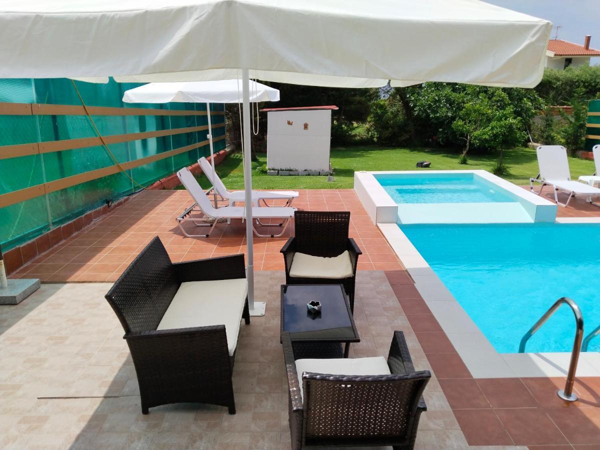 Maria Lemoni Swimming Pool Apartment Néa Szkióni Kültér fotó