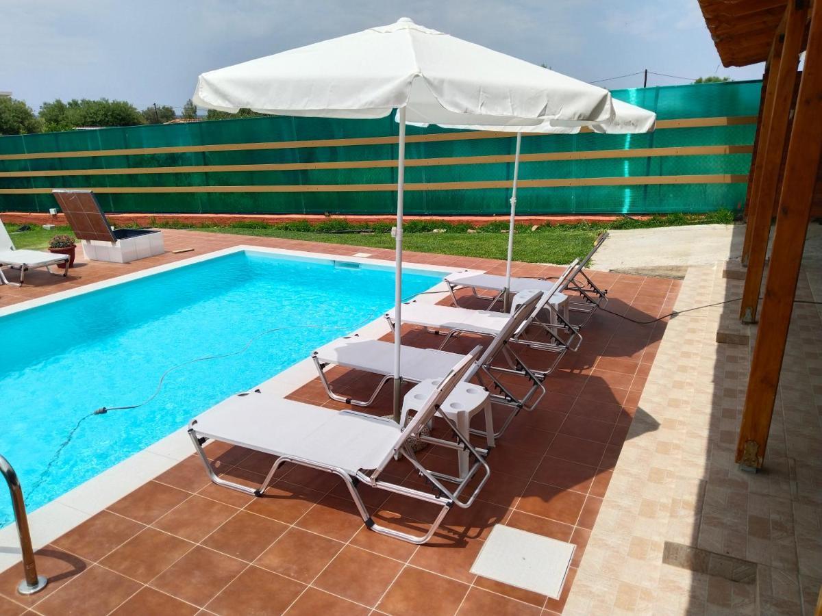 Maria Lemoni Swimming Pool Apartment Néa Szkióni Kültér fotó